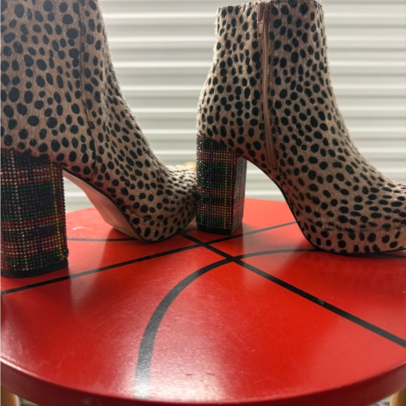 Leopard Print Ankle Boots with Multicolor Heel - Picture 9 of 9